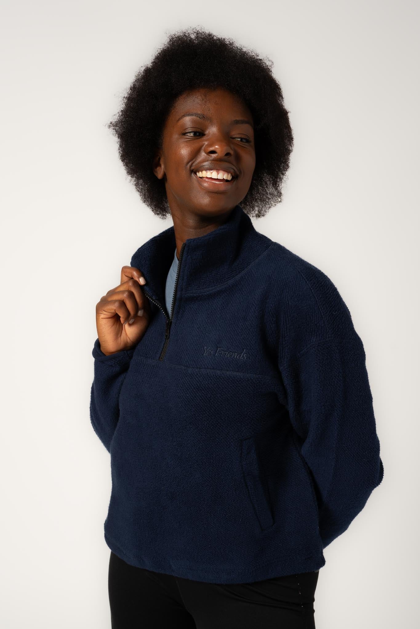 ethical-sustainable-affordable-organic-cotton-cropped-fleece-deep-ocean-09_5ed8cbb1-dd2a-49ce-b7c6-0bdd43fd2061.jpg