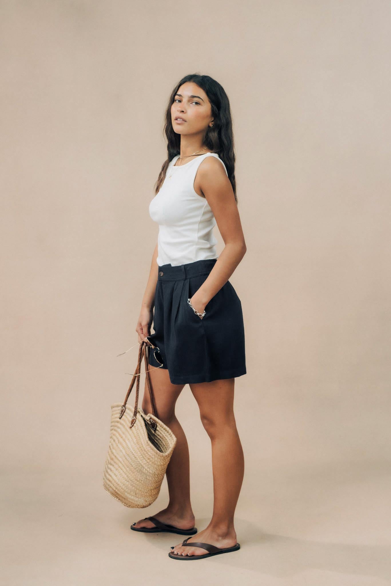 ethical-sustainable-linen-tailored-shorts-deep-navy-5_5ced8b6e-71d5-4872-8fd0-6e528100de4f.jpg