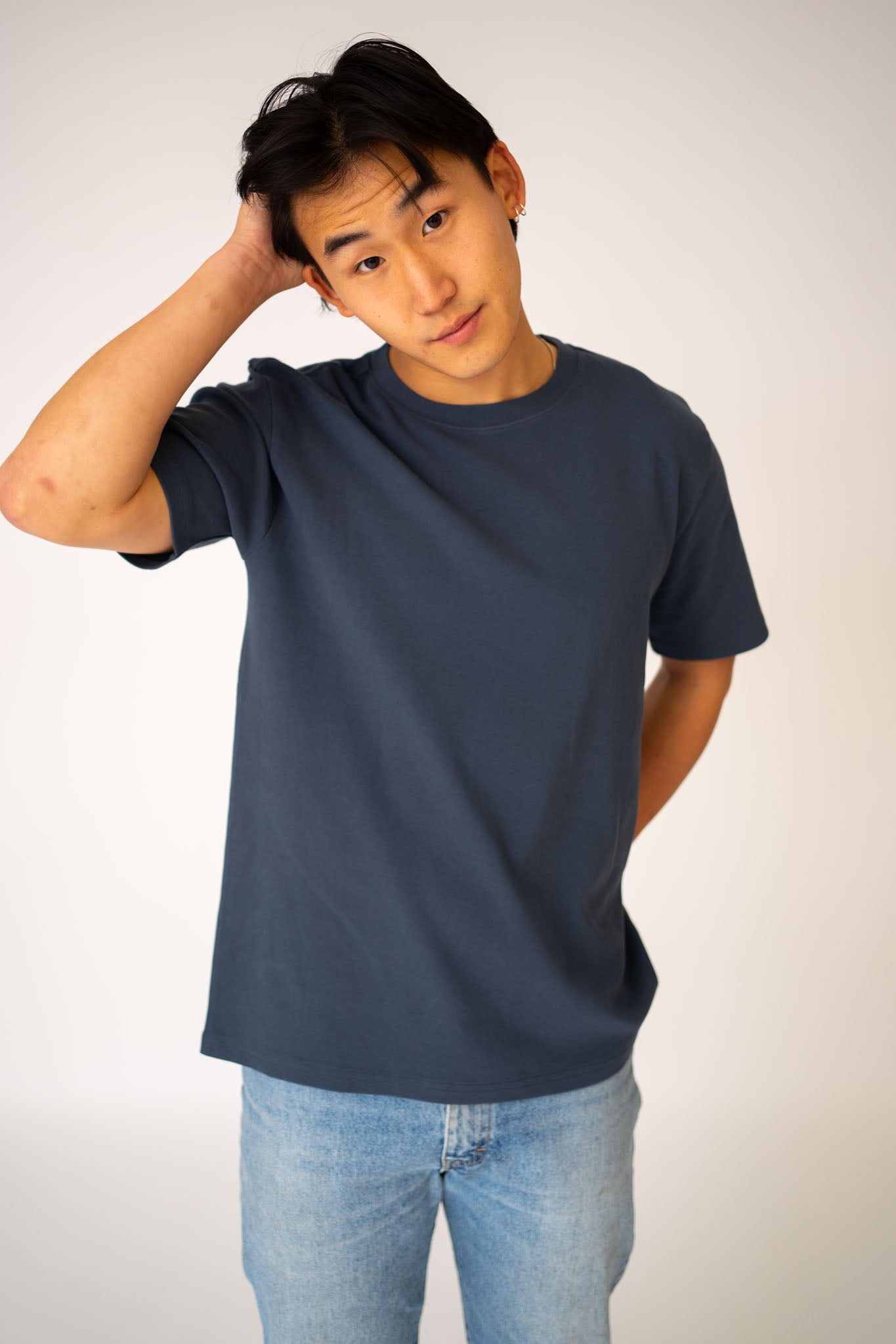 ethical-sustainable-organic-cotton-fairtrade-heavyweight-vintage-navy-t-shirt-mens-2.jpg