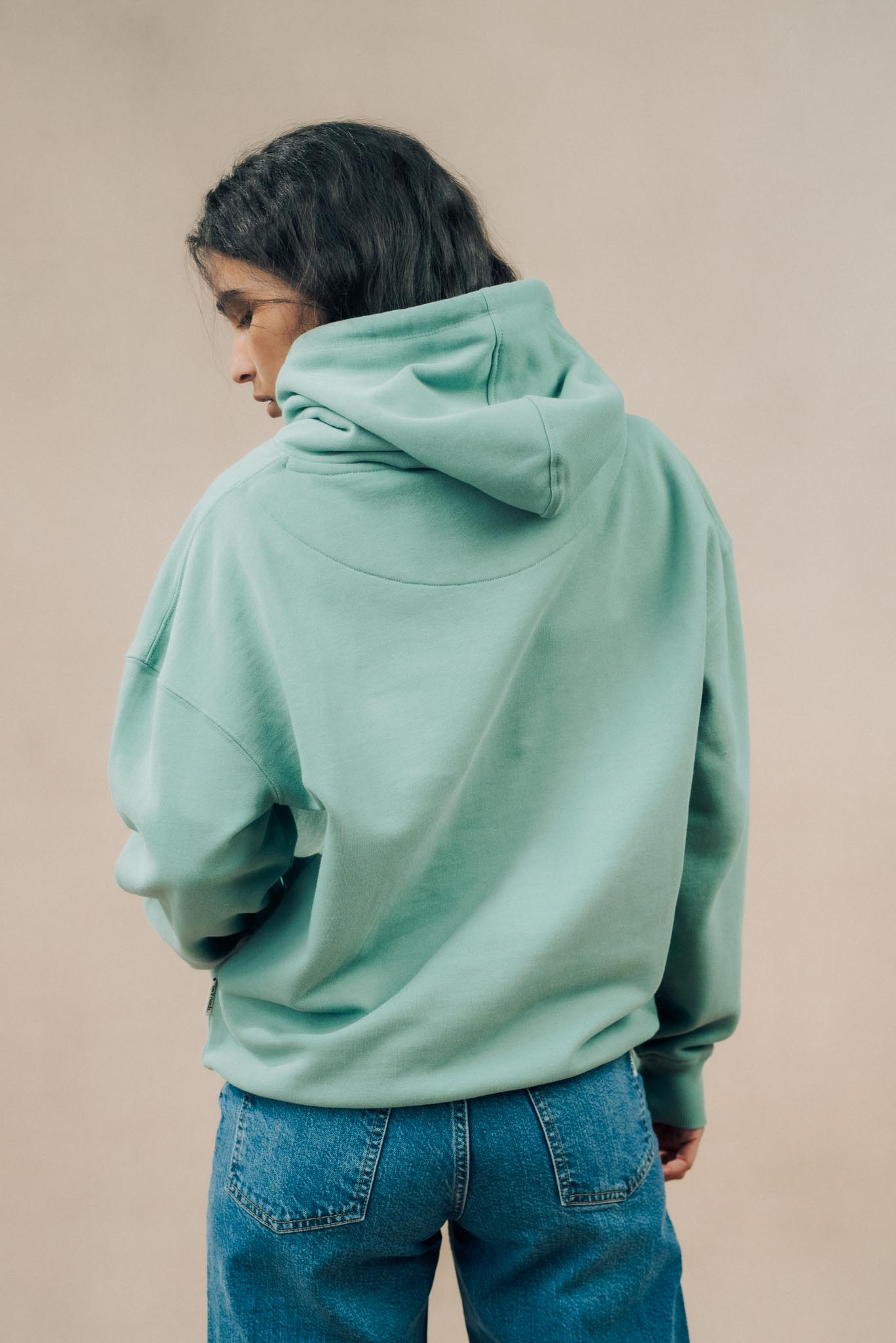 ethical-sustainable-organic-cotton-relaxed-hoodie-sage-green-4.jpg