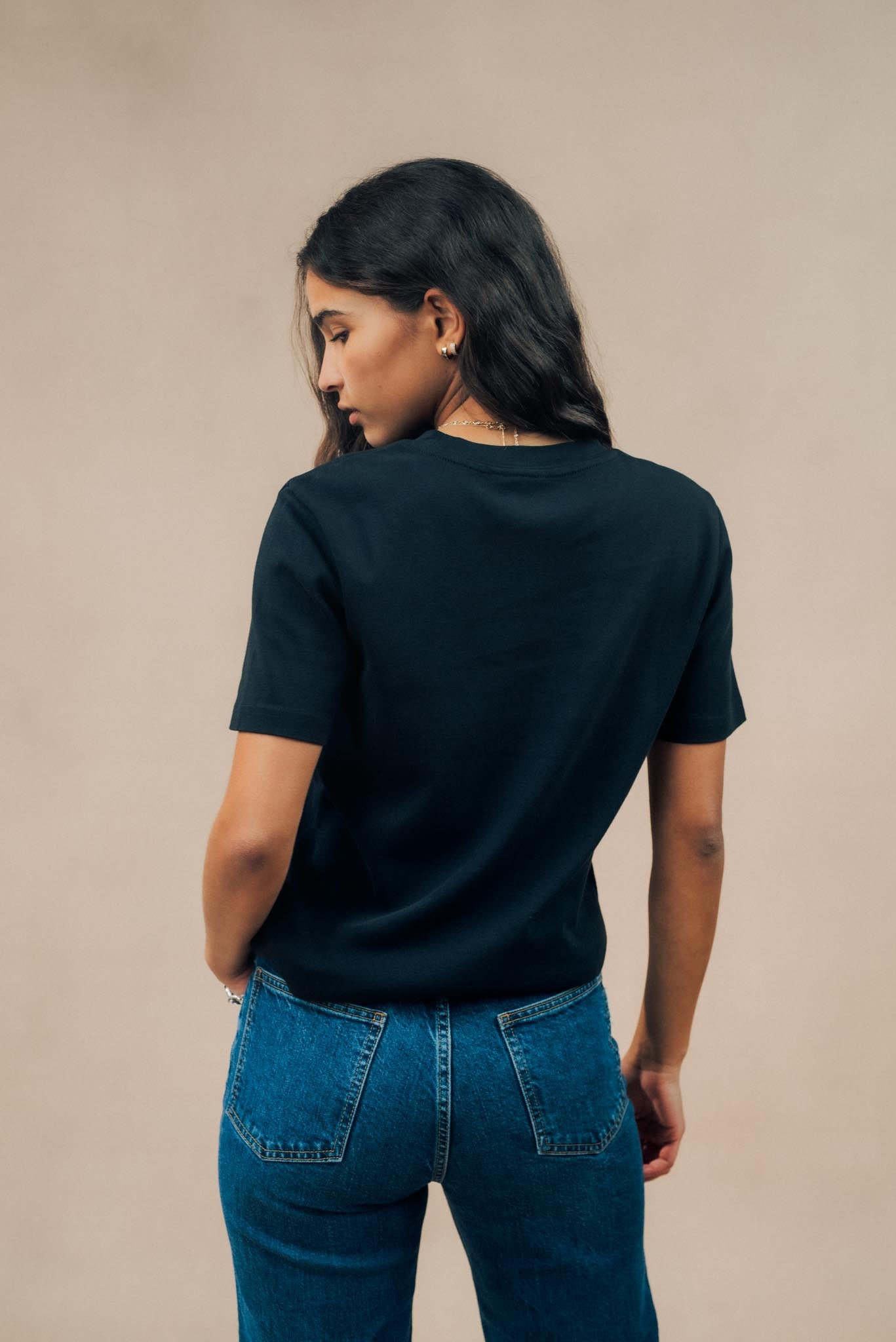ethical-sustainable-premium-heayweight-t-shirt-black-1.jpg
