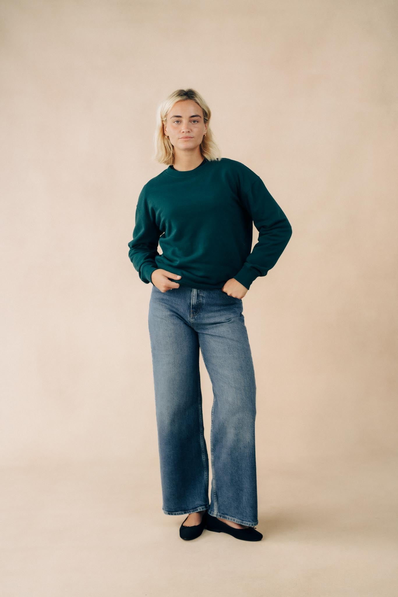 Unisex Relaxed Sweatshirt