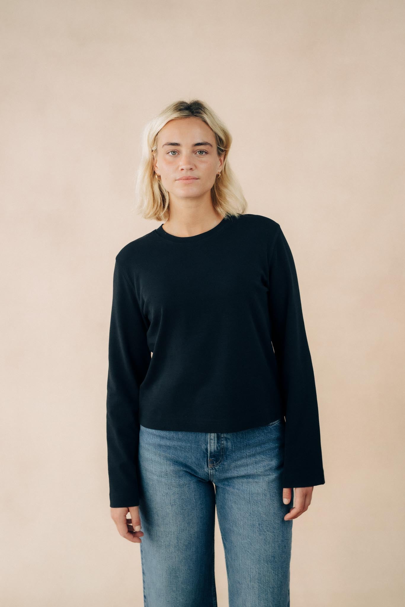 ethical-sustainable-women_s-organic-heavyweight-long-sleeve-t-shirt-black-4.jpg
