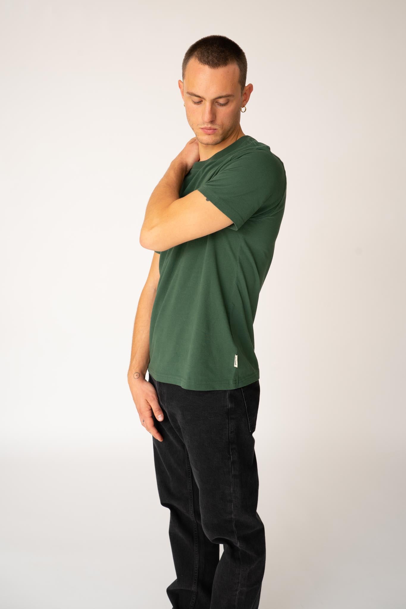 unisex-organic-cotton-original-t-shirt-forest-green-13.jpg