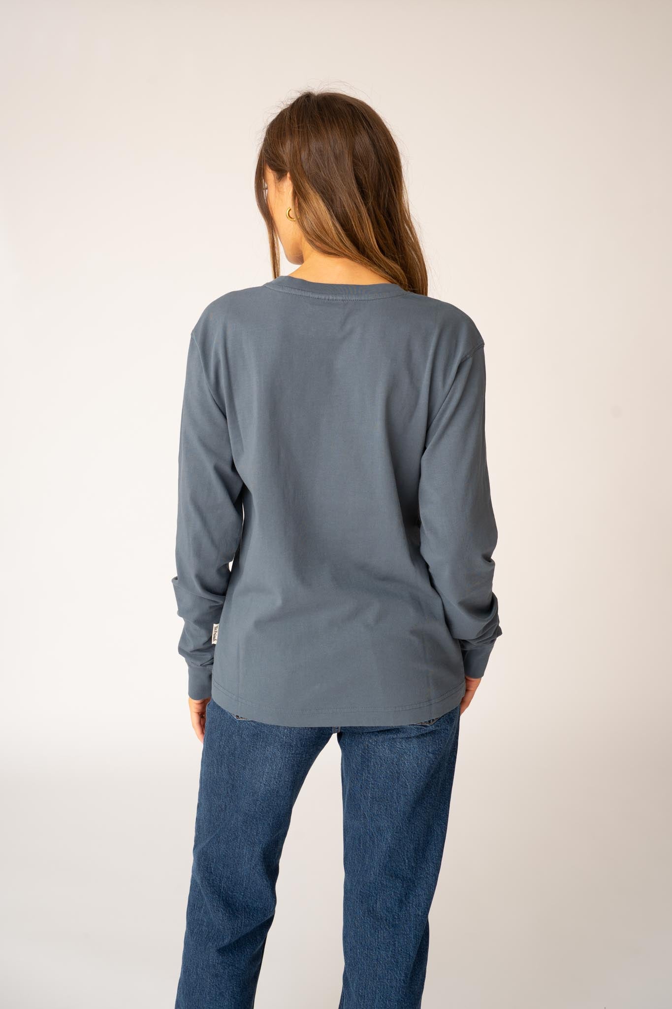 unisex-organic-long-sleeve-t-shirt-grey-blue-2_f8aec0ef-7e86-4e42-8d44-6f4b4d200129.jpg