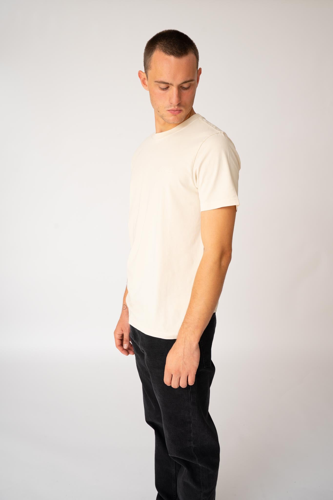 unisex-organic-t-shirt-washed-ecru-16.jpg