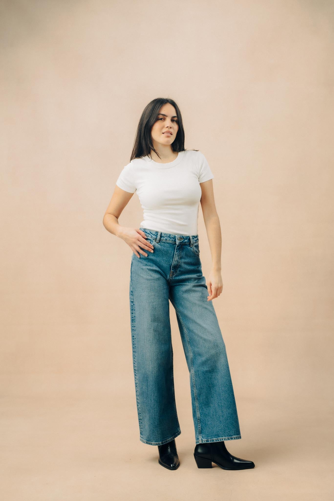 Premium Fitted T-shirt