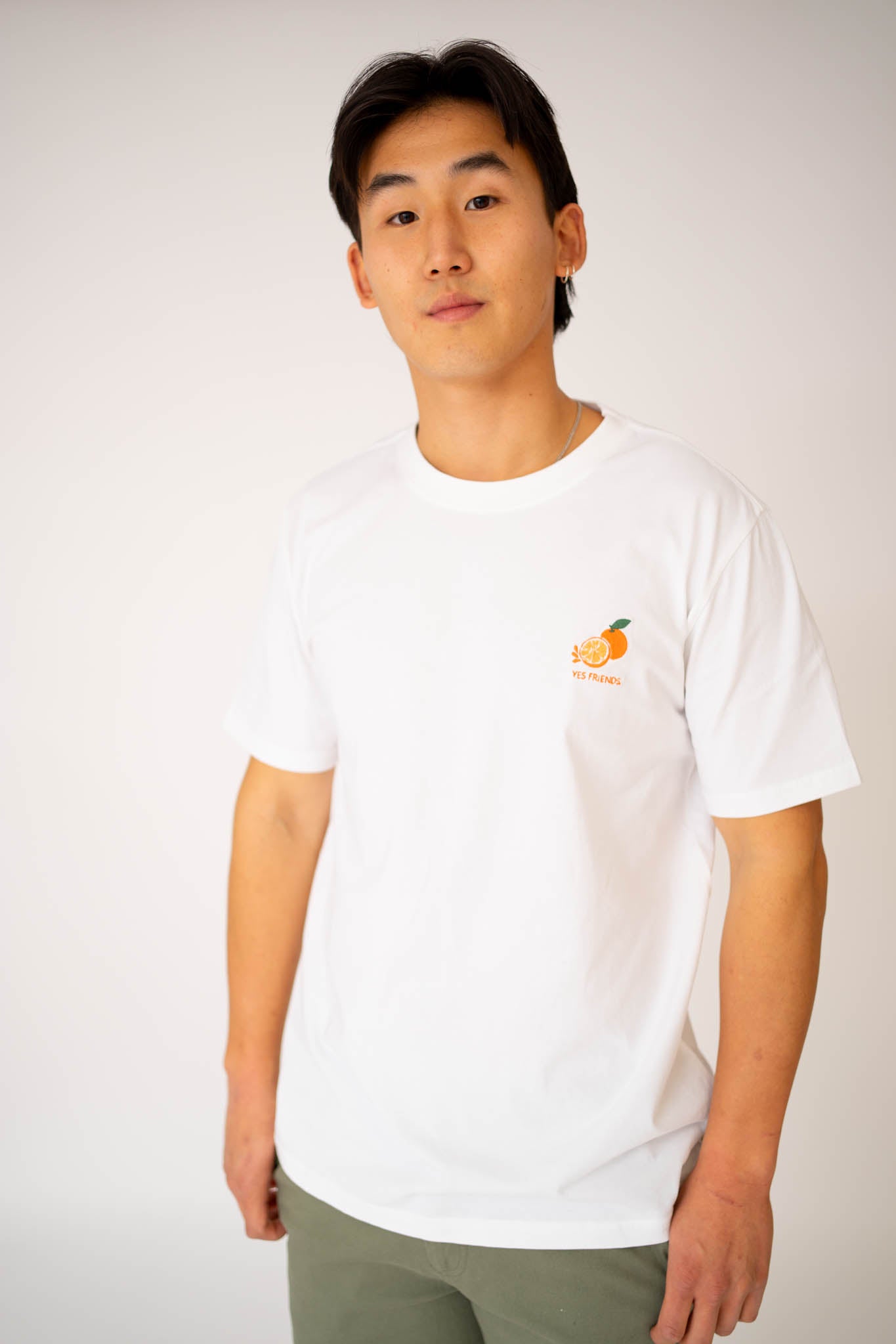 yes-friends-charlie-taylor-organic-white-t-shirt-embroidered-oranges-mens-2.jpg
