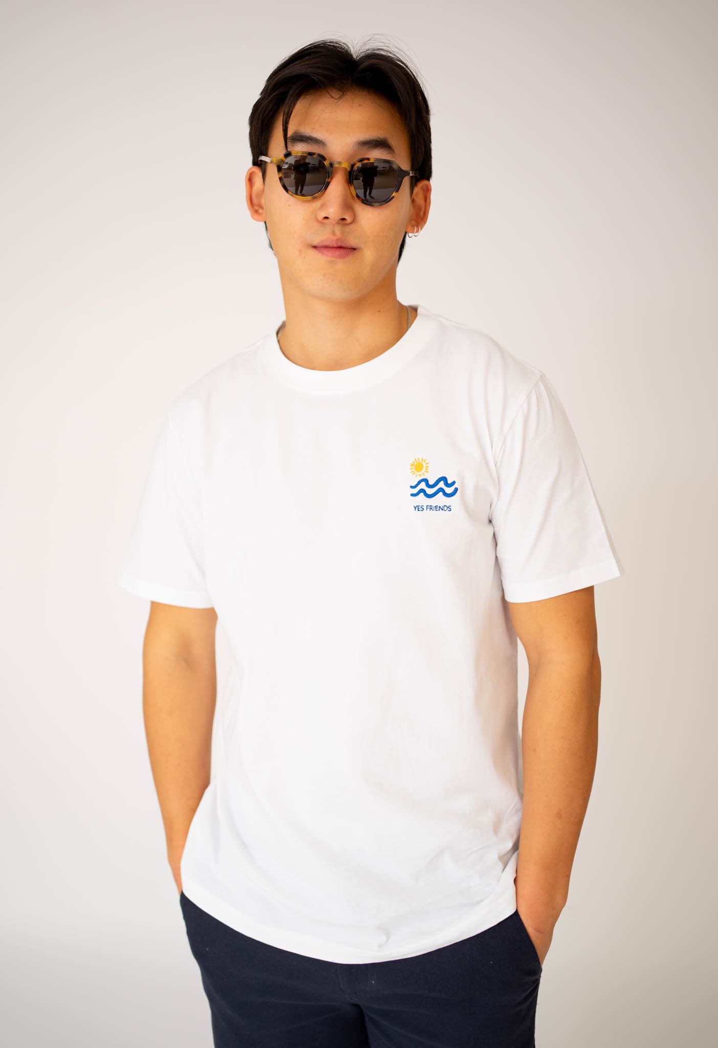 yes-friends-charlie-taylor-organic-white-t-shirt-embroidered-sun-and-waves-mens-4.jpg