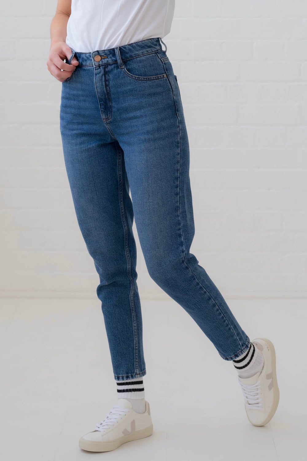 Mom jeans hot sale dark wash